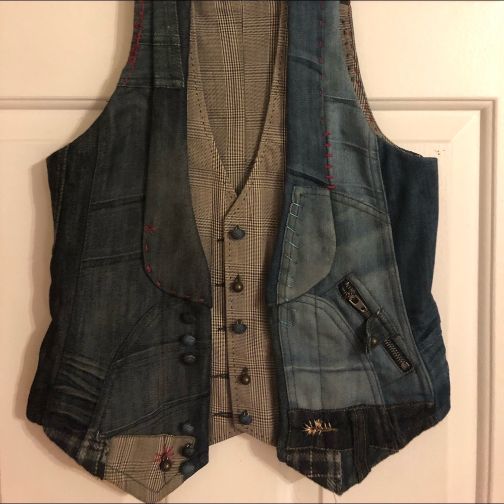 Desigual Vest